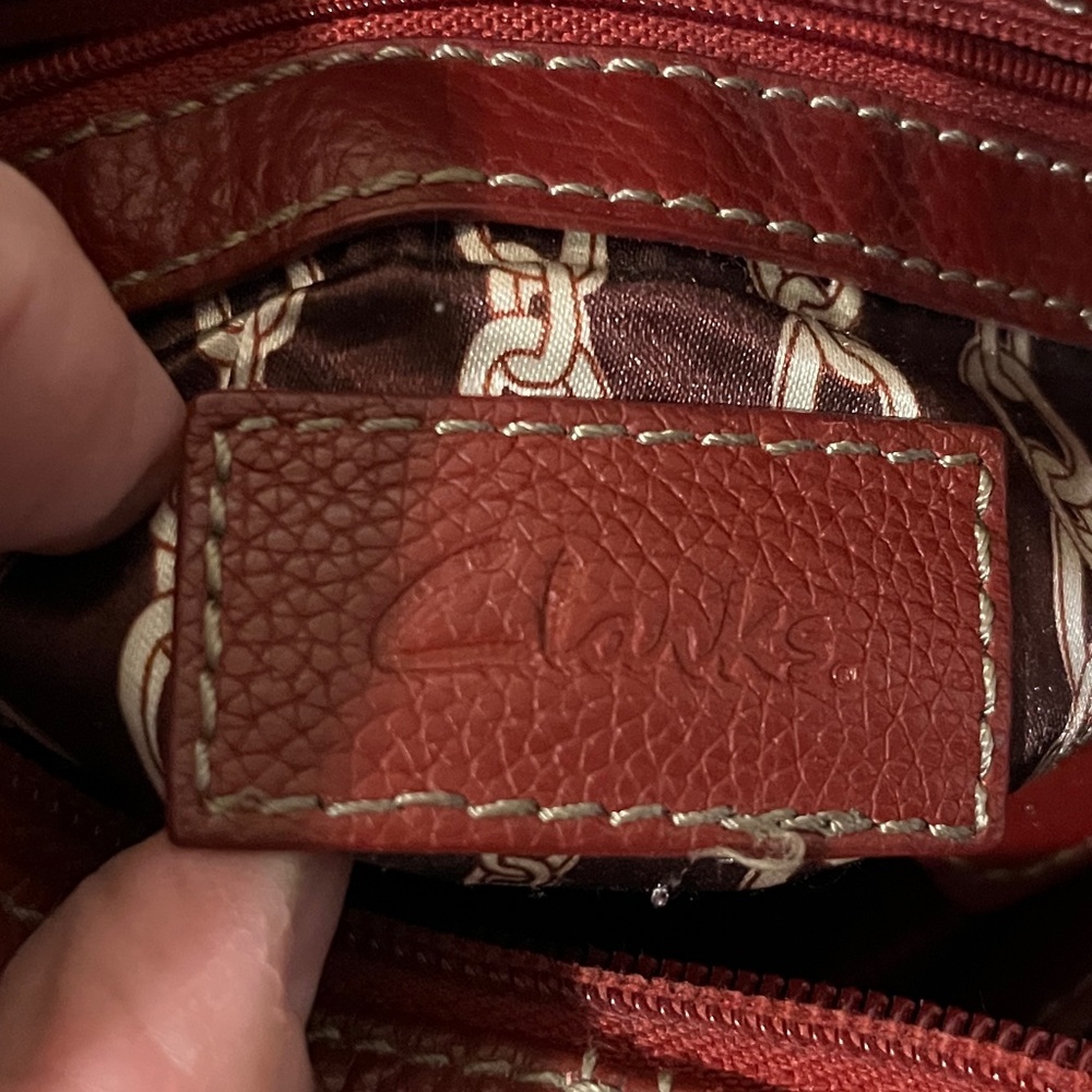 Clark's Convertible Purse - Picture 5 of 5